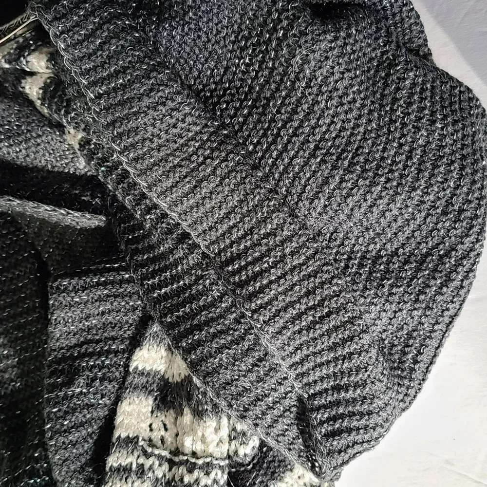 New Infiniti scarf  80%acrylic